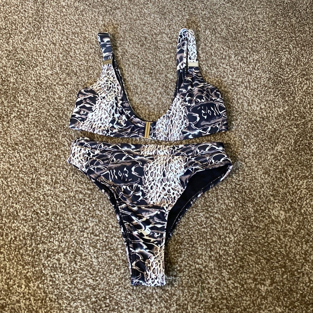 SHEIN Leopard print bathing suit small